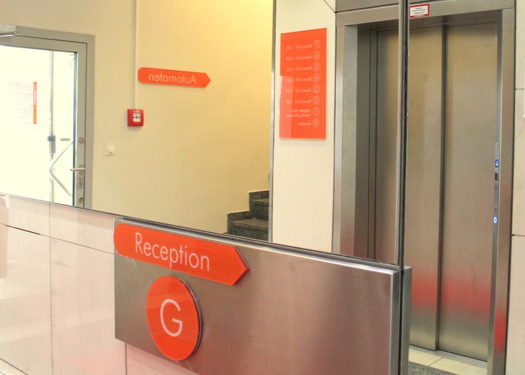 Easyhotel Frankfurt City Center Francfort-sur-le-Main Extérieur photo