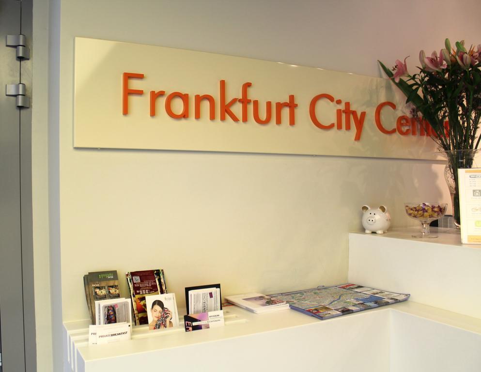 Easyhotel Frankfurt City Center Francfort-sur-le-Main Extérieur photo