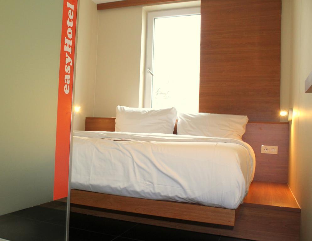 Easyhotel Frankfurt City Center Francfort-sur-le-Main Chambre photo