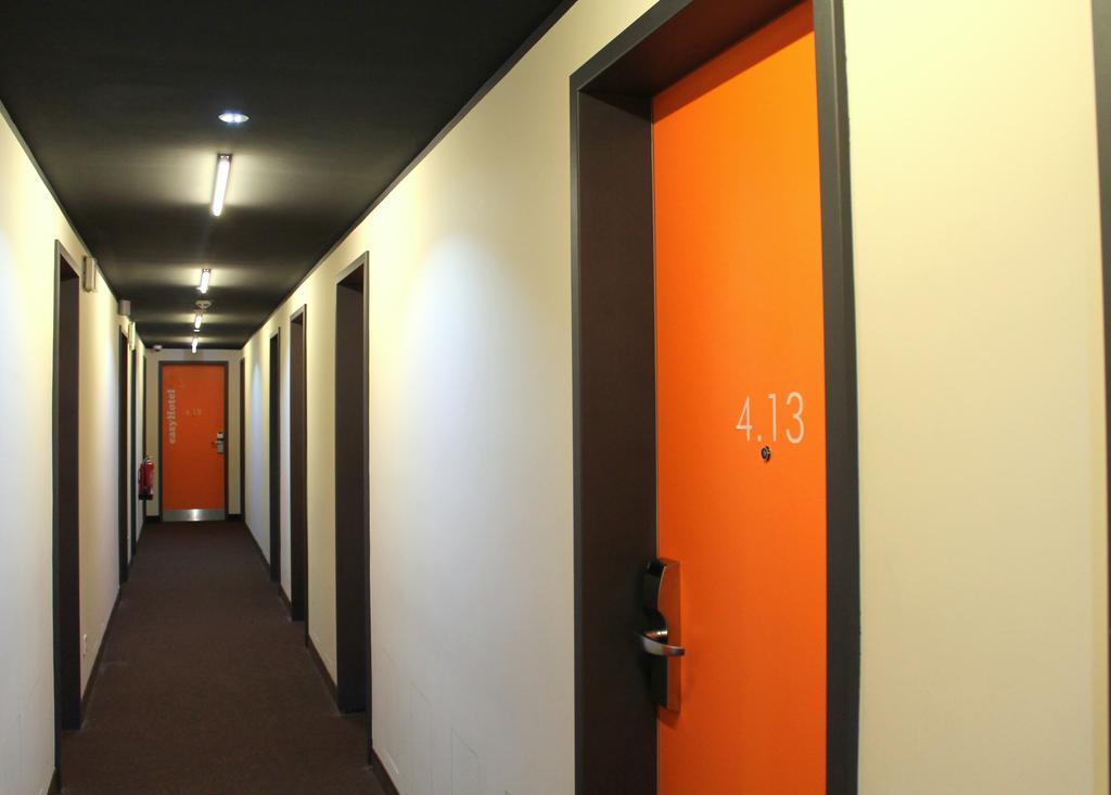 Easyhotel Frankfurt City Center Francfort-sur-le-Main Extérieur photo