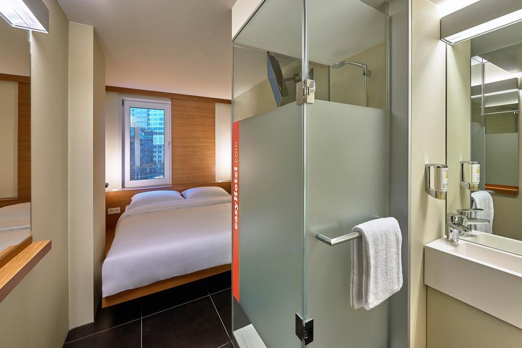 Easyhotel Frankfurt City Center Francfort-sur-le-Main Extérieur photo