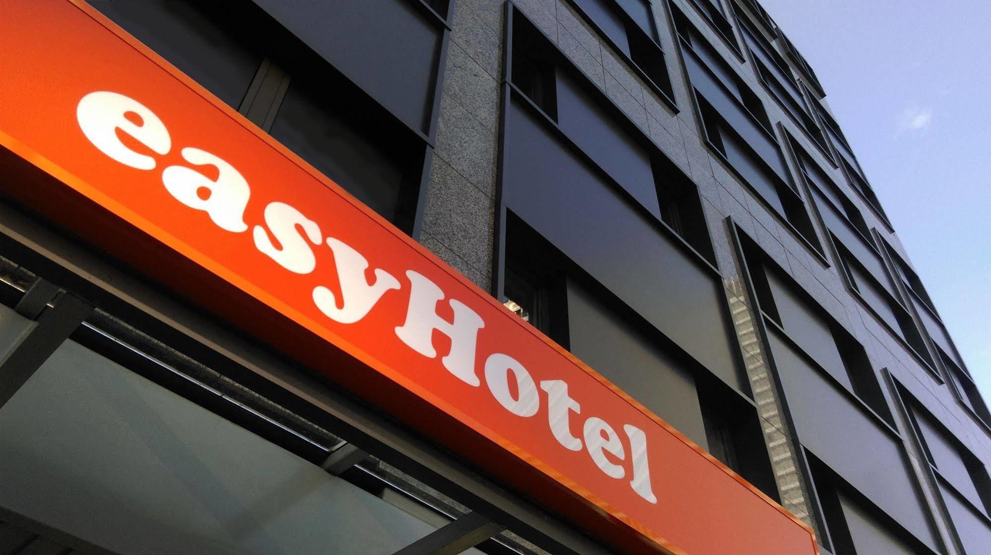 Easyhotel Frankfurt City Center Francfort-sur-le-Main Extérieur photo